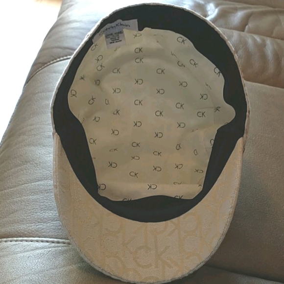 Calvin Klein Hat / Cap - Picture 3 of 5